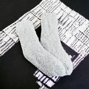 NWT FRANCESCA'S Eyelashpop Fleece Lined Socks Anti-slip Crew Socks Ivory Socks